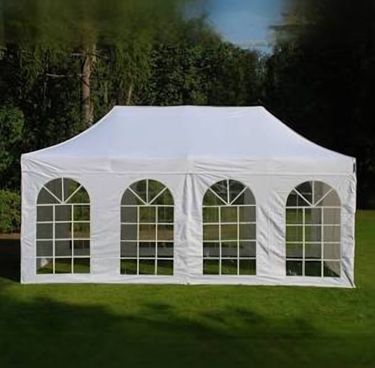 Festpaket M – tält 3×6 m, 4 bord, 24 stolar och JBL-högtalare