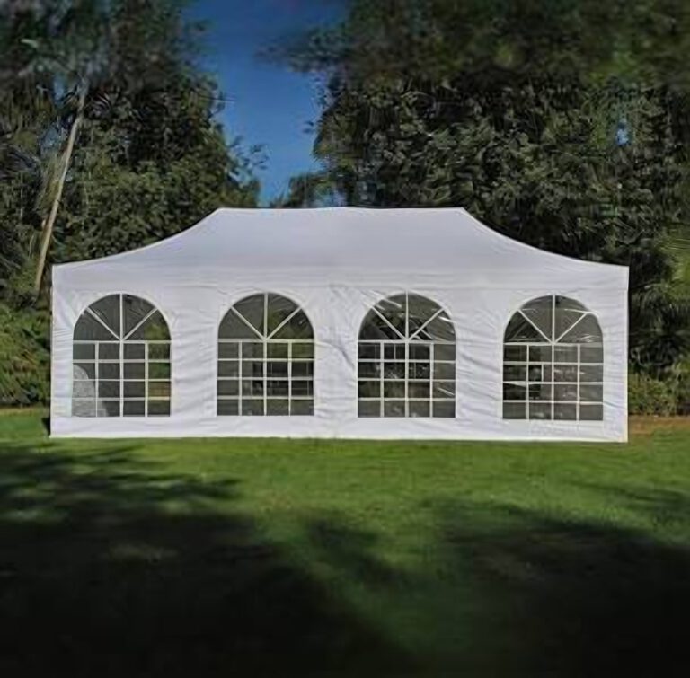 Festpaket XL – snabbtält 4×8 m, 8 bord, 50 stolar och JBL-högtalare